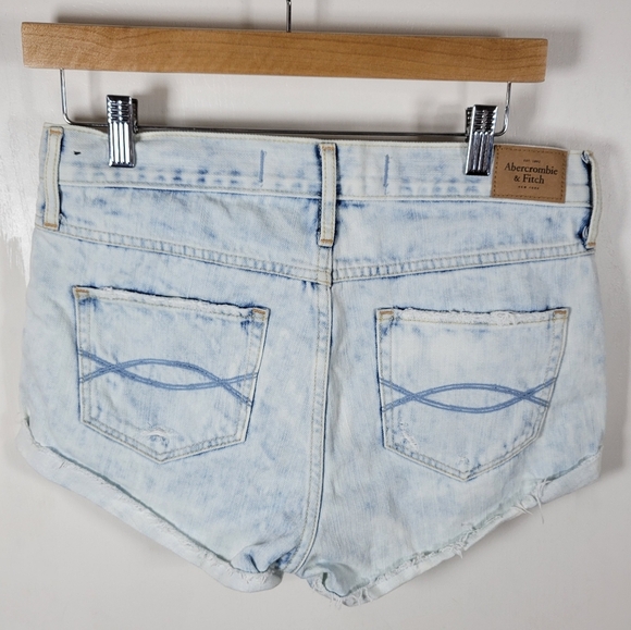 Abercrombie & Fitch Floral Embroidered Denim Shorts Size 28/6 - Picture 5 of 8